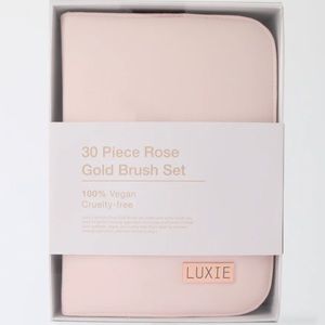 NIB BRAND NEW Luxie 30 Piece Rose Gold Brush Set